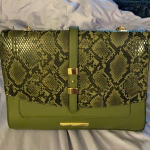 Mia K olive green purse